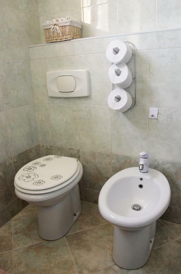 אומאג Apartment Kris מראה חיצוני תמונה